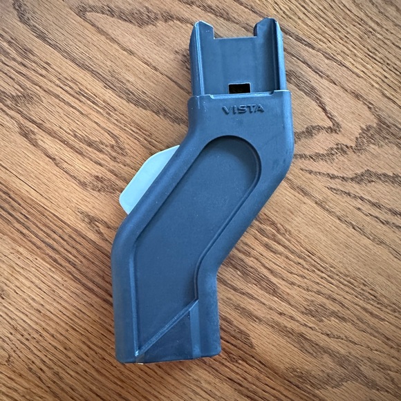 uppababy Other - Uppababy upper adaptor stroller attachment LEFT ONLY box not included. vista v2